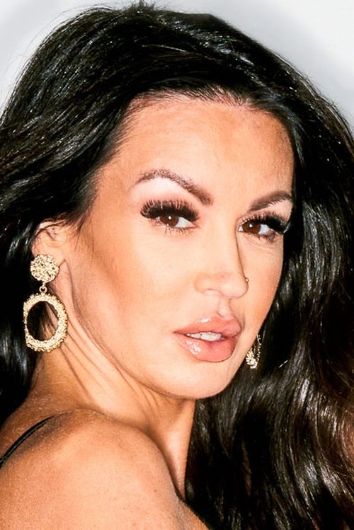 Jamie Michelle as Selena