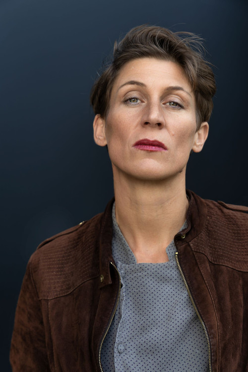 Maggie Zahn as Agent