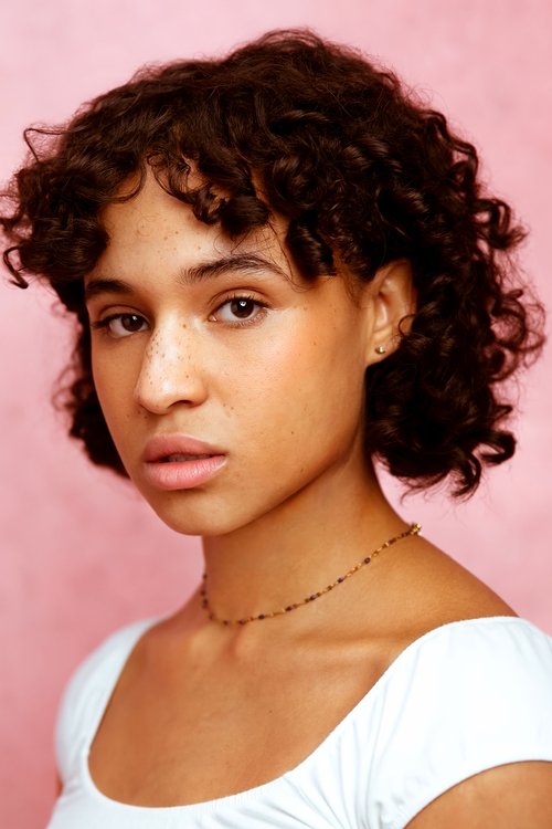 Assa Kanouté as Laura