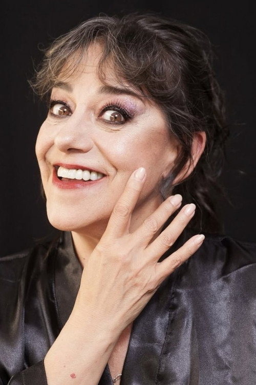 Julia Calvo as Beatriz "Betty" Pardo