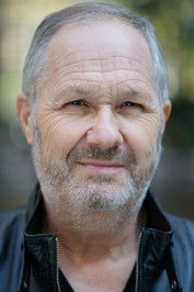 Alain Stern as Mac Gregor