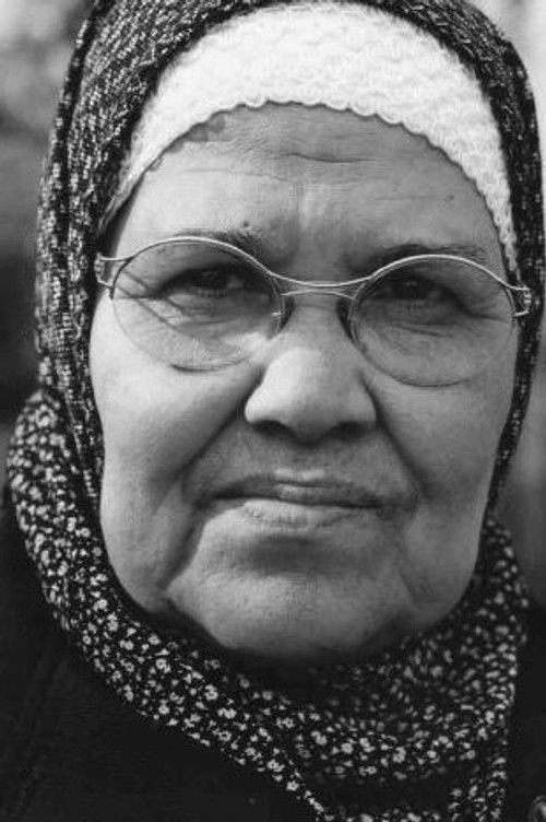 Zorah Benali as Mounia