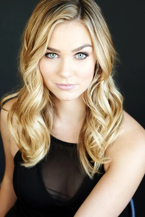 Tessa Mossey as Daughter