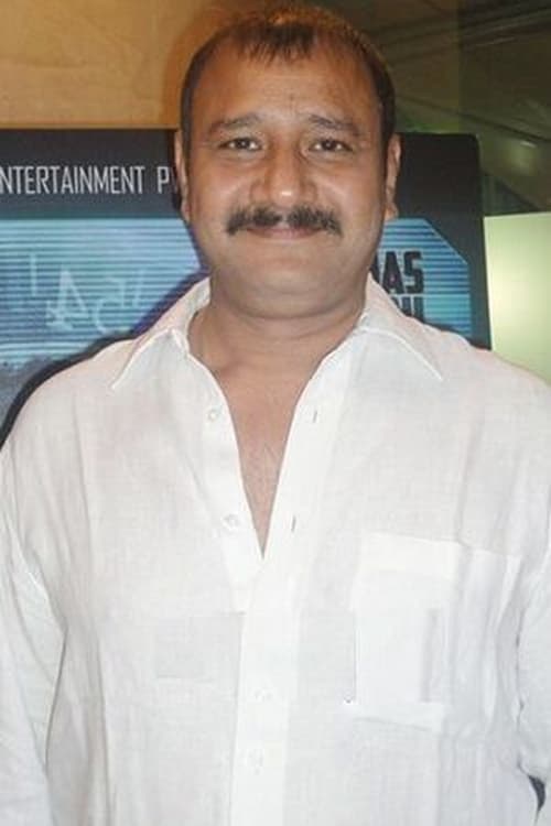 Paritosh Sand as Deep's Father