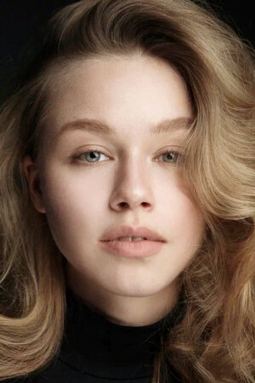 Katerina Eremina as Леся