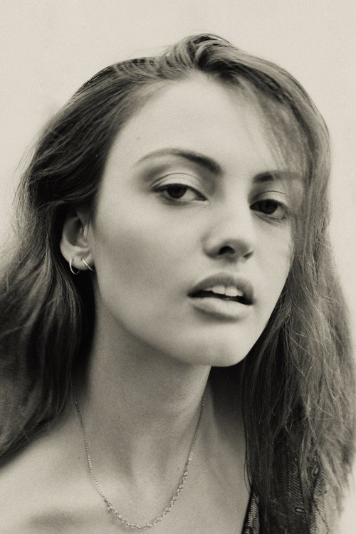 Trew Mullen as Taylor