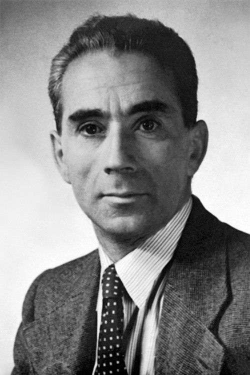 Robert Deman as Deer Foot