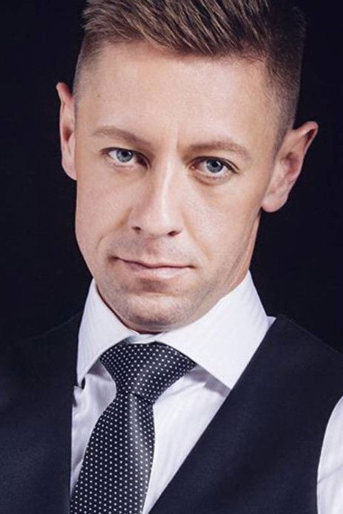 Cam Pascoe as Detective Cooper