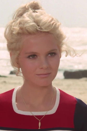 Heidi Hansen as Barbara Martin