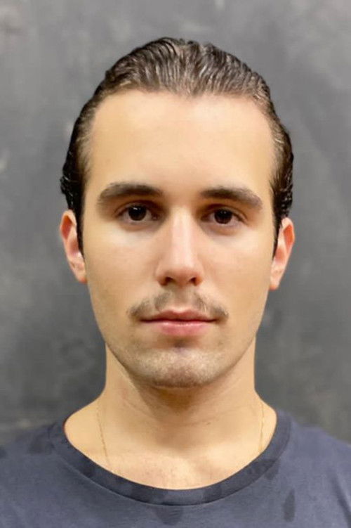 José Beltrão as Lucas