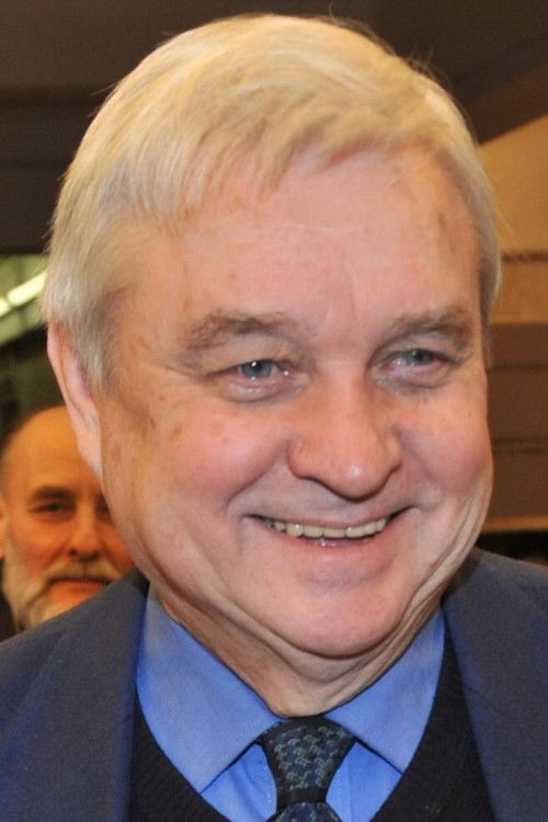 Aleksandr Stefanovich as Саня Юровский