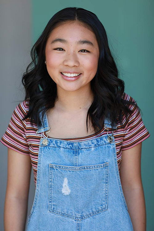 Lydia Zhou as Daughter