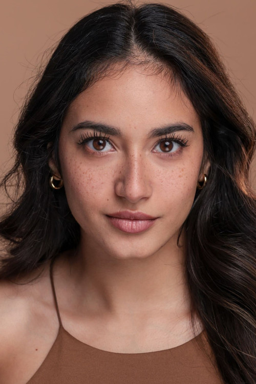 Jewelianna Ramos-Ortiz as Selina