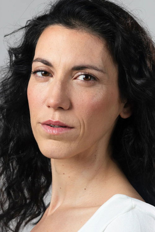 Rocío de Rolanda as Marisa