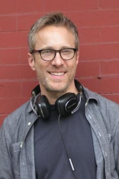 David Shane as Ray Munce