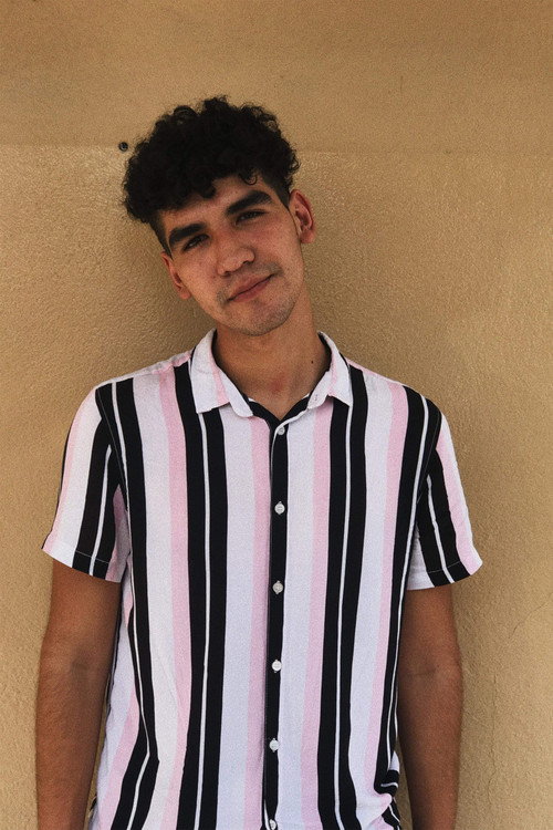 Raúl Lozano as Sebastian Kinzer