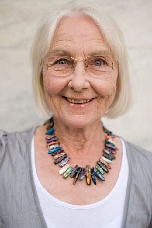 Sabine Hahn as Anni Tomasoni