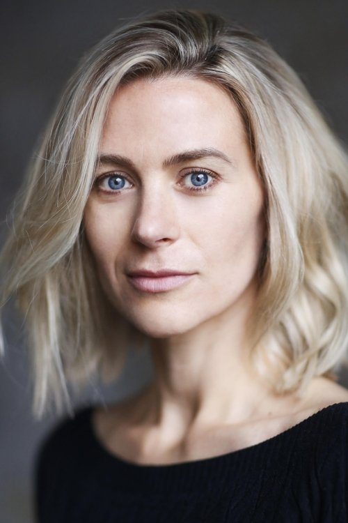 Lucy Lowe as Judy Drinkle