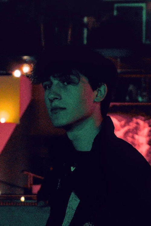 Tomás M. Paredes as Damián