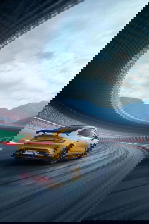 小米SU7出战日本筑波赛车场 poster