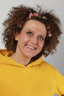 Margrethe Røed as Sølvi