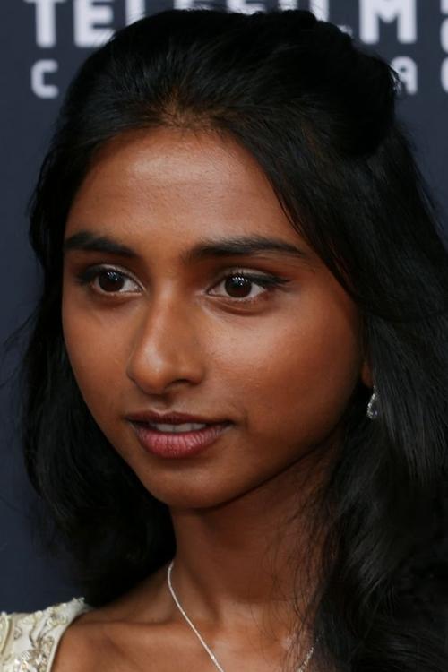 Kawsie Chandra as Selvi