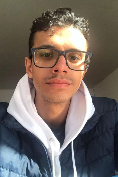 Vinícius Amaral as Jonas