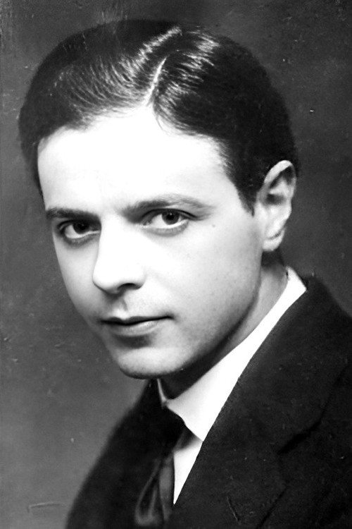 Esme Percy as Philo Johnson