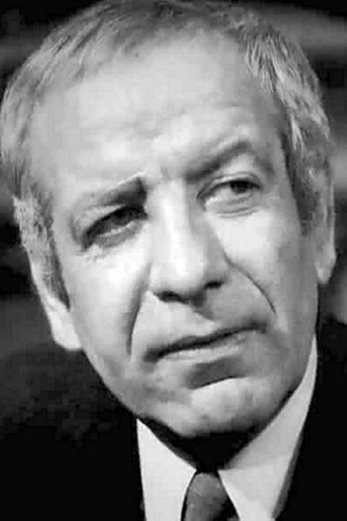 Hubert Deschamps as Le concierge