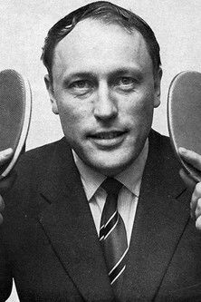 Bengt Grive as tv commentator (uncredited)