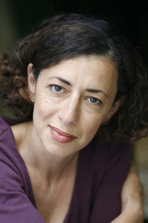 Tahidir Ouazine as Avocate Aurélie Grenon