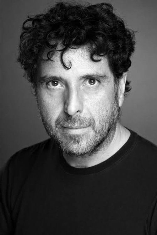 Juan Carlos Arráez as Coronel De Mille