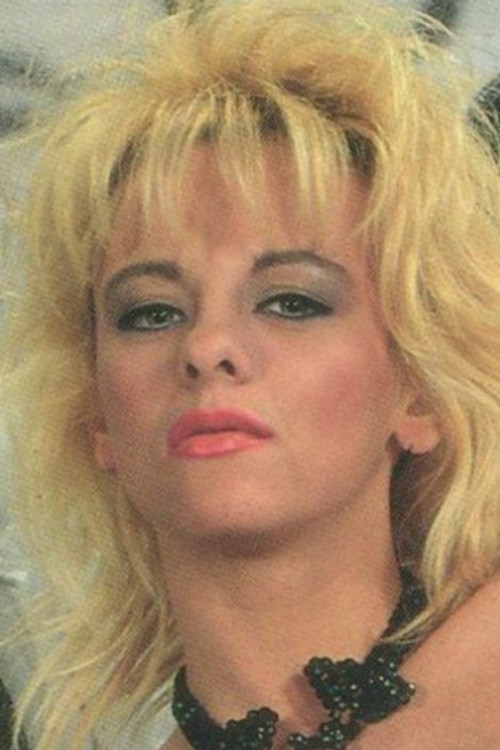 Cindy Labare as Dora