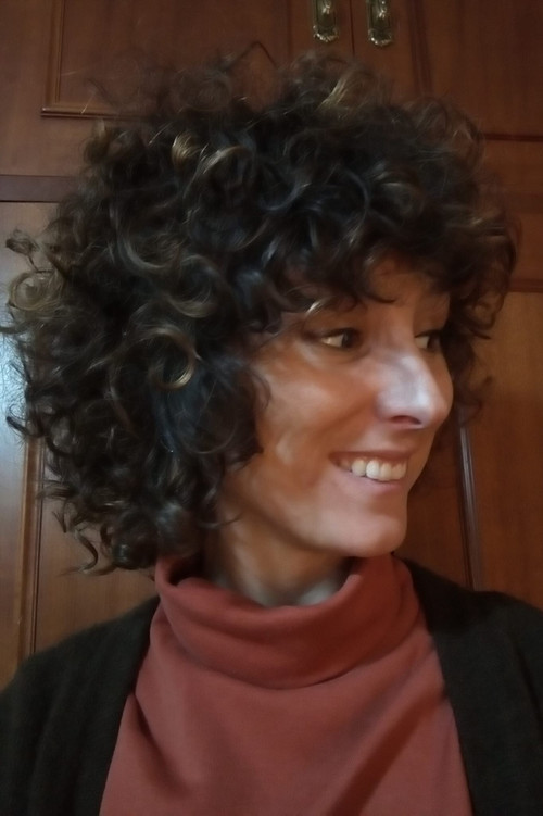 Iria Candal as Emilia