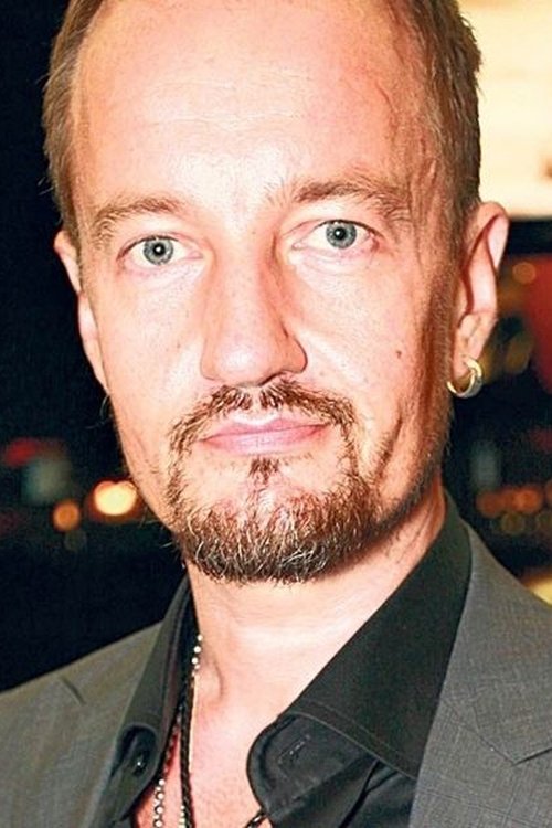 Olli Saarela as Vanki