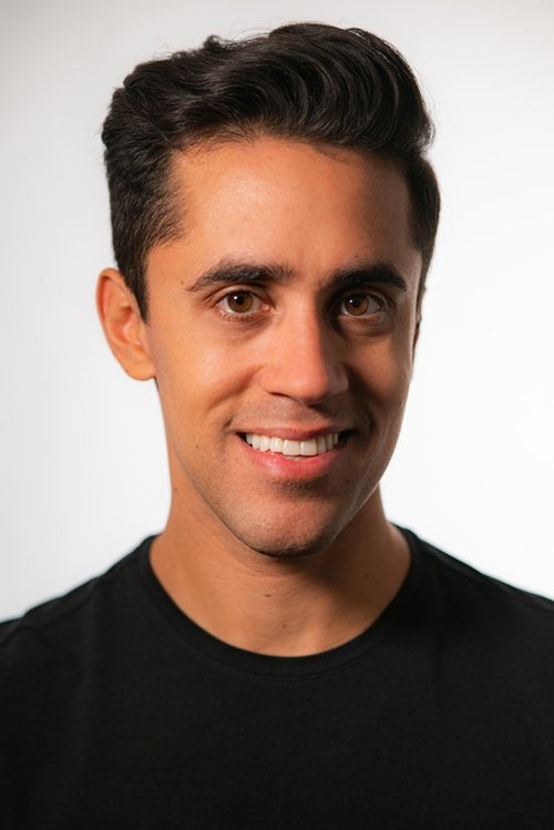 Thiago Dos Santos as Extra