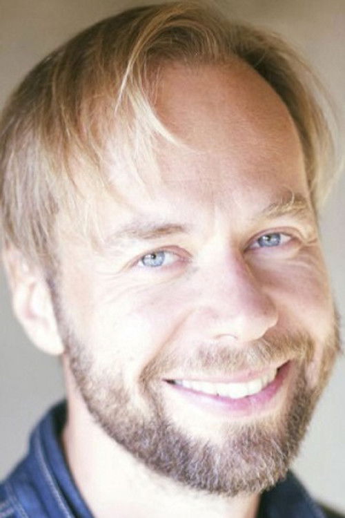 Sergey Kornikhin as poilceman