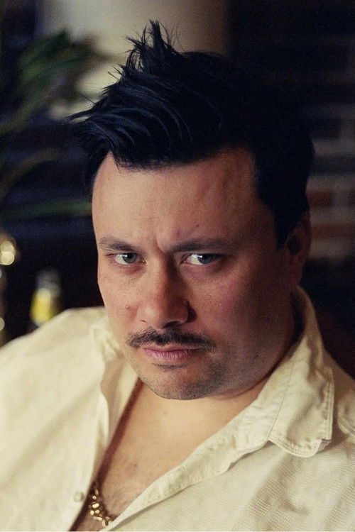 Martin Rohde as Heiko