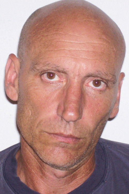 Andrés Tiengo as Chofer