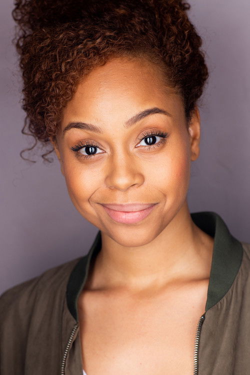 Amanda Debraux as Amy Robertson