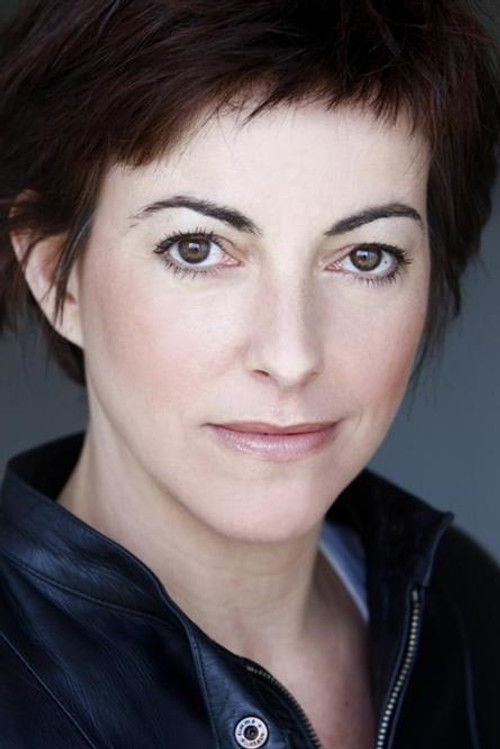 Julie Dumas as Violette Mousson