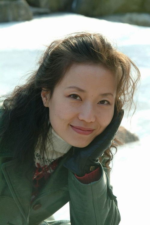 Oh Joo-hee as Mrs. Lee