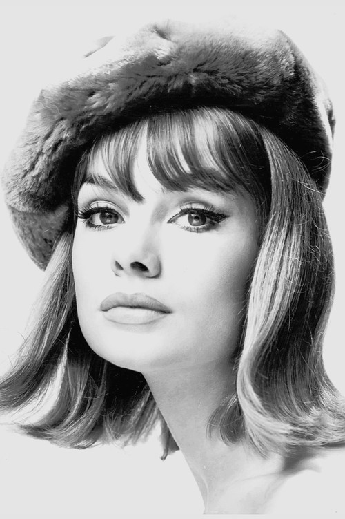 Jean Shrimpton as Vanessa Ritchie
