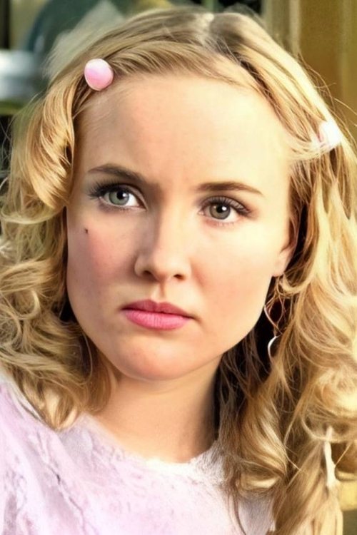 Nicole Nieth as Susan