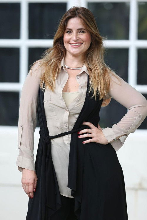 Jéssica Cristina as Erika Hernández