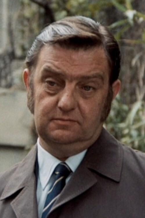 Bill Dean as Uncle Sid