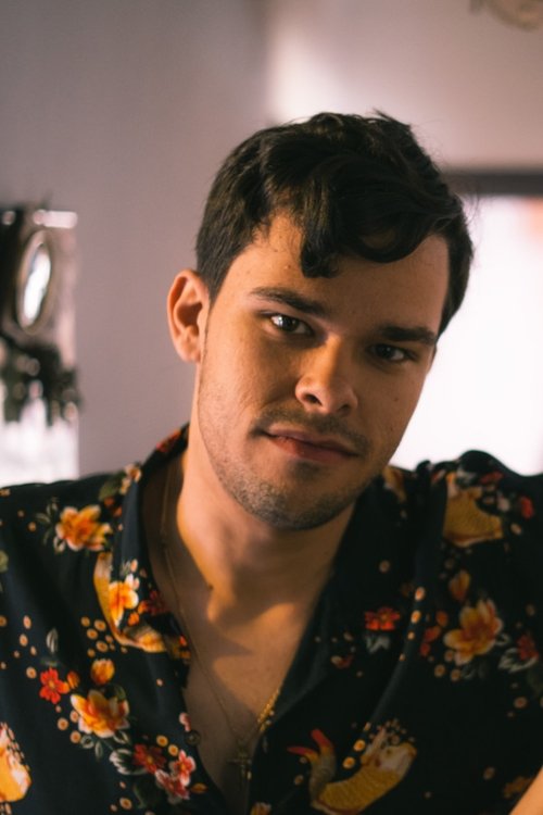 PJ Martínez as Repartidor