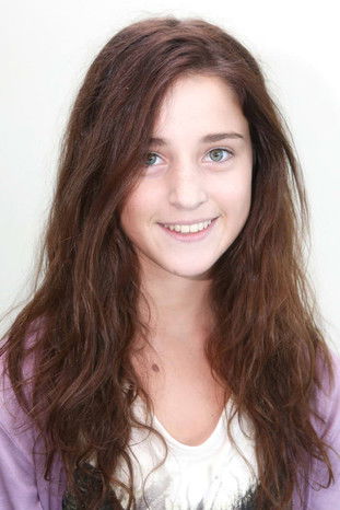 Ignacia González as Isidora