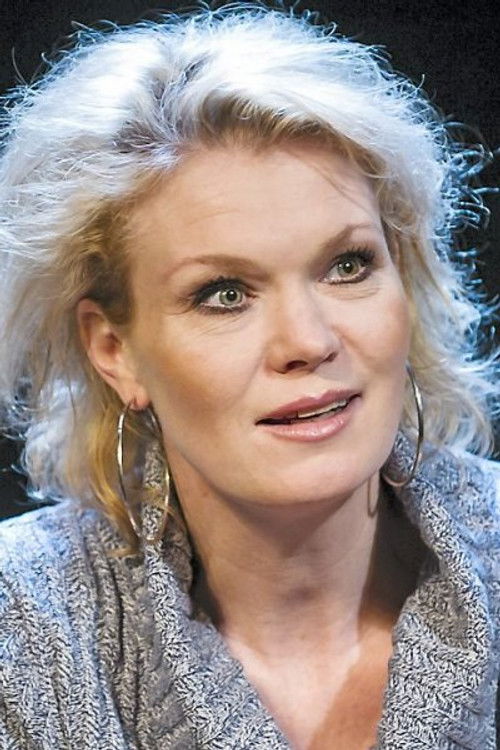 Mei Oulund as Drengenes mor