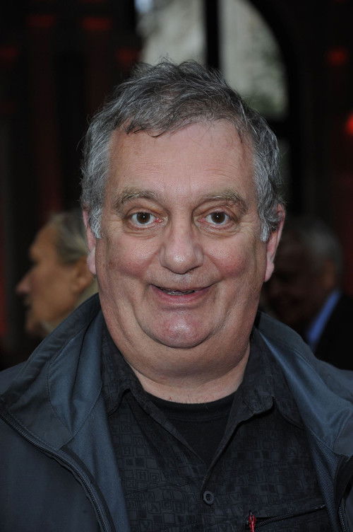 Jules-Édouard Moustic as 